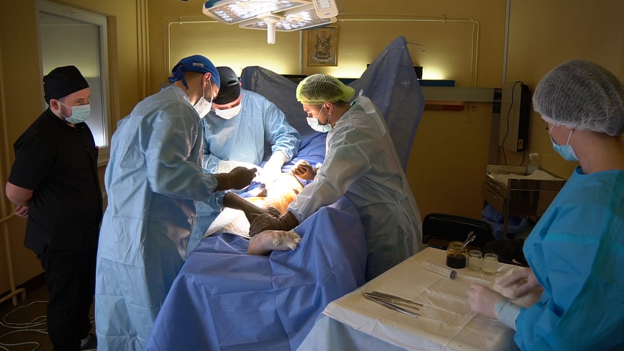 В  обласній клінічній лікарні зрозуміли: аби рятувати бійців, треба швидко вчитися