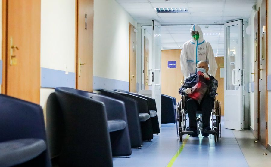 Ілюстроване фото. Пік попередньої хвилі захворюваності на коронавірусну хворобу припав на середину вересня 2022 року