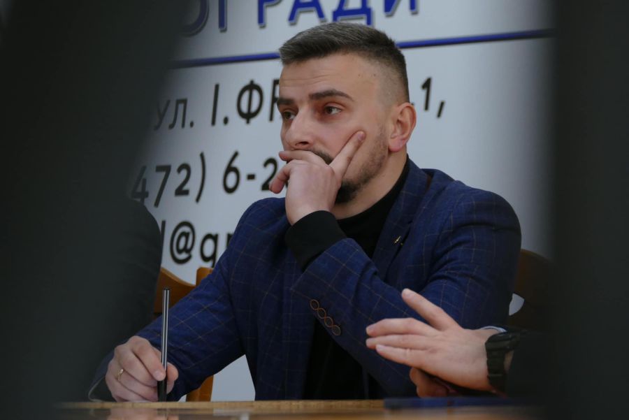 Водночас, управління економіки отримали доручення невідкладно готувати конкурс на маршрут до Кропивника