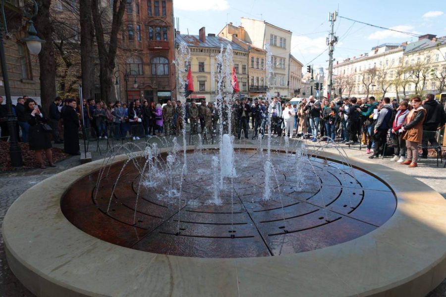 Фонтан буде символом пам'яті полеглих Героїв України.