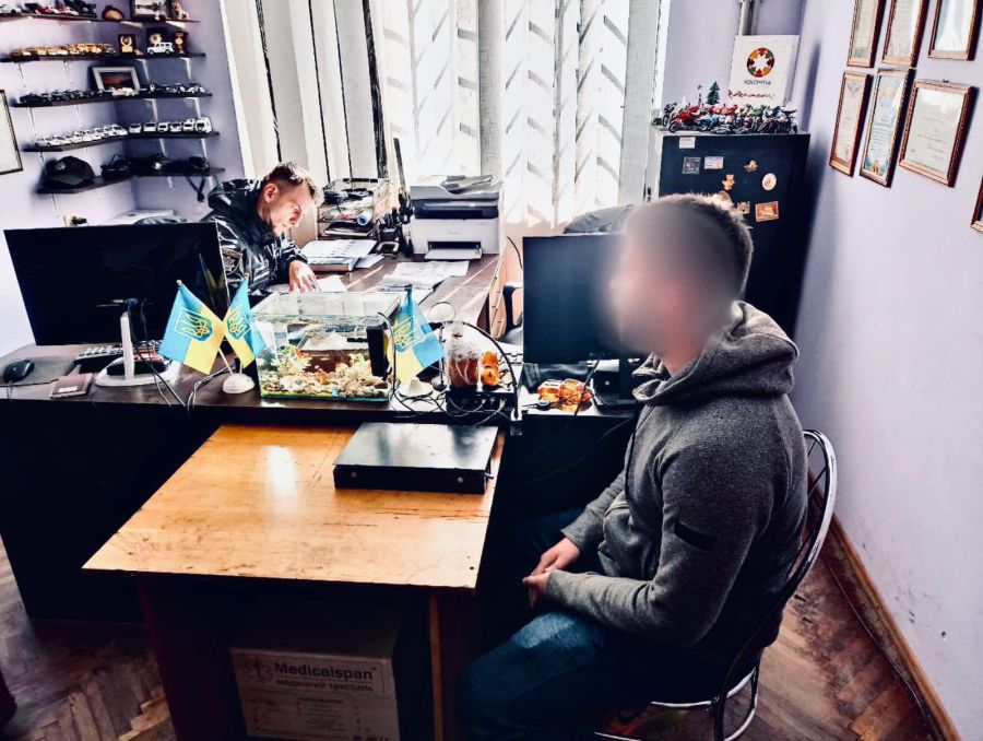 Керманич та один із пасажирів відреагували неадекватно та в результаті побили подружжя