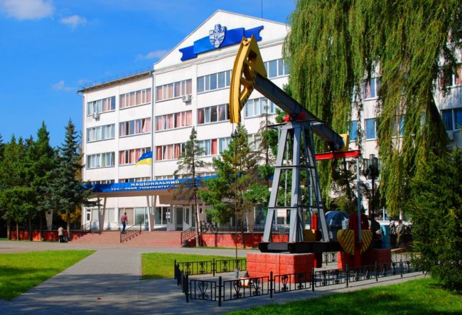 Голова лічильної комісії Василь Запухляк зазначив, що на 99,9% буде другий тур