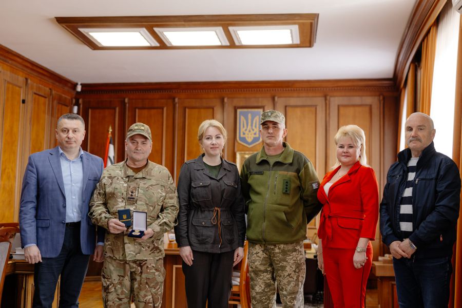 Також Михайло Тарасов нагороджений орденом Богдана Хмельницького III ступеня.