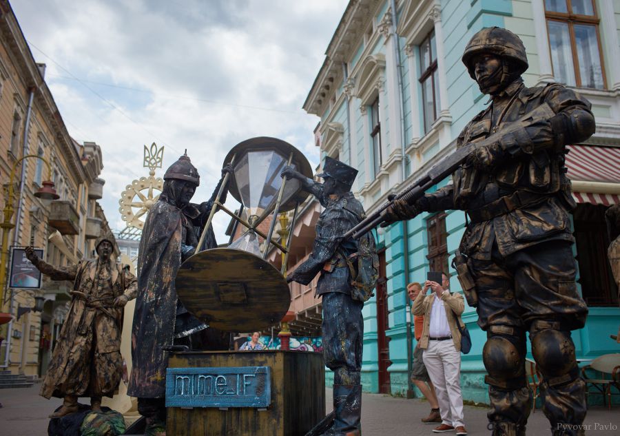 Франківські міми вибороли "бронзу" на Фестивалі живих скульптур у Нідерландах