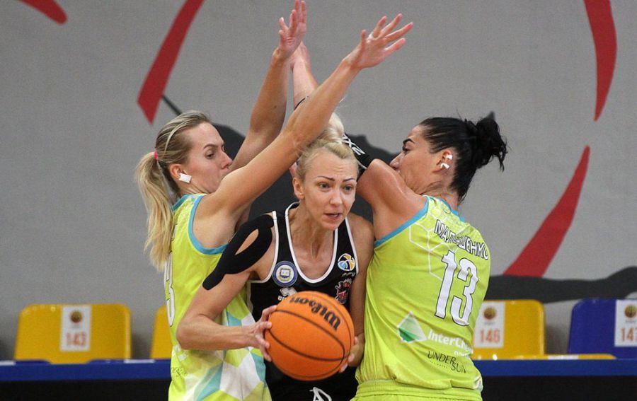 Раніше вихованка калуського баскетболу Оксана Моллова отримала нагороду MVP у Жіночій лізі