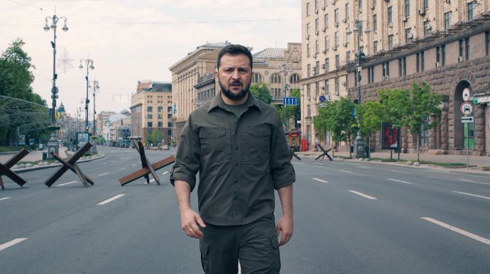 "Це чиста історія, без ідеологічних домішок."