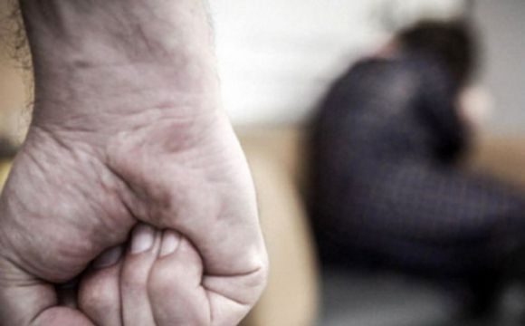 Він наніс старенькій декілька ударів по голові та тілу, від яких вона померла.