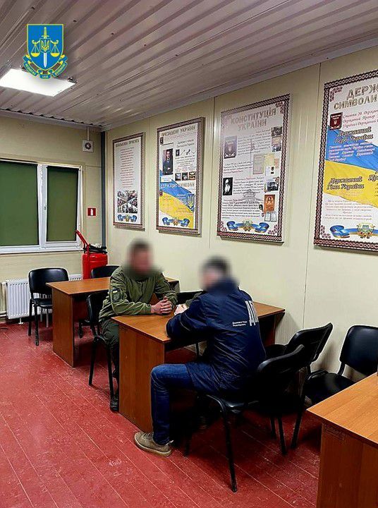 За вчинене обвинуваченому загрожує від 8 до 12 років позбавлення волі