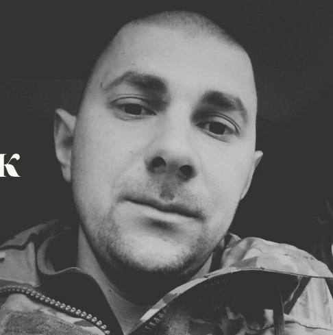 Андрій Томащук разом з друзями першими стали на захист рідної країни з початком повномасштабного вторгнення