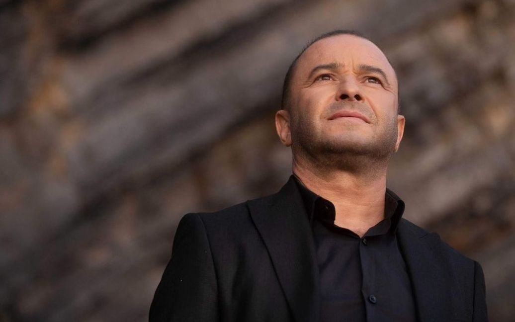 16 травня Віктор Павлік разом з дружиною Катериною Реп'яховою потрапили у скандал