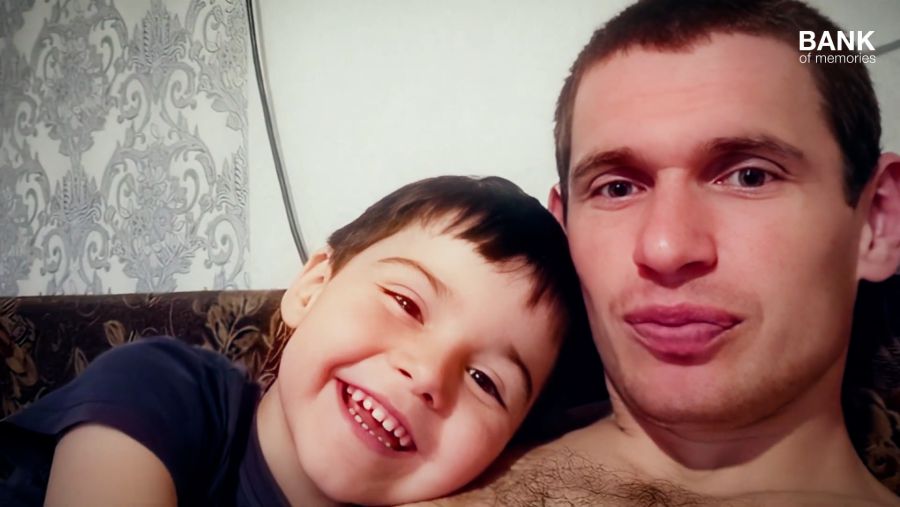 Сьогодні синові Василя Дрогомирецького Олексійчику виповнюється 6 років. Фото: Скрін з відео "Спогади України"