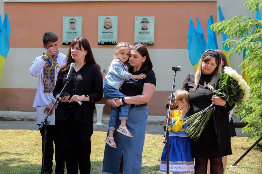 Рідні загиблих захисників просили зберігати пам'ять про них