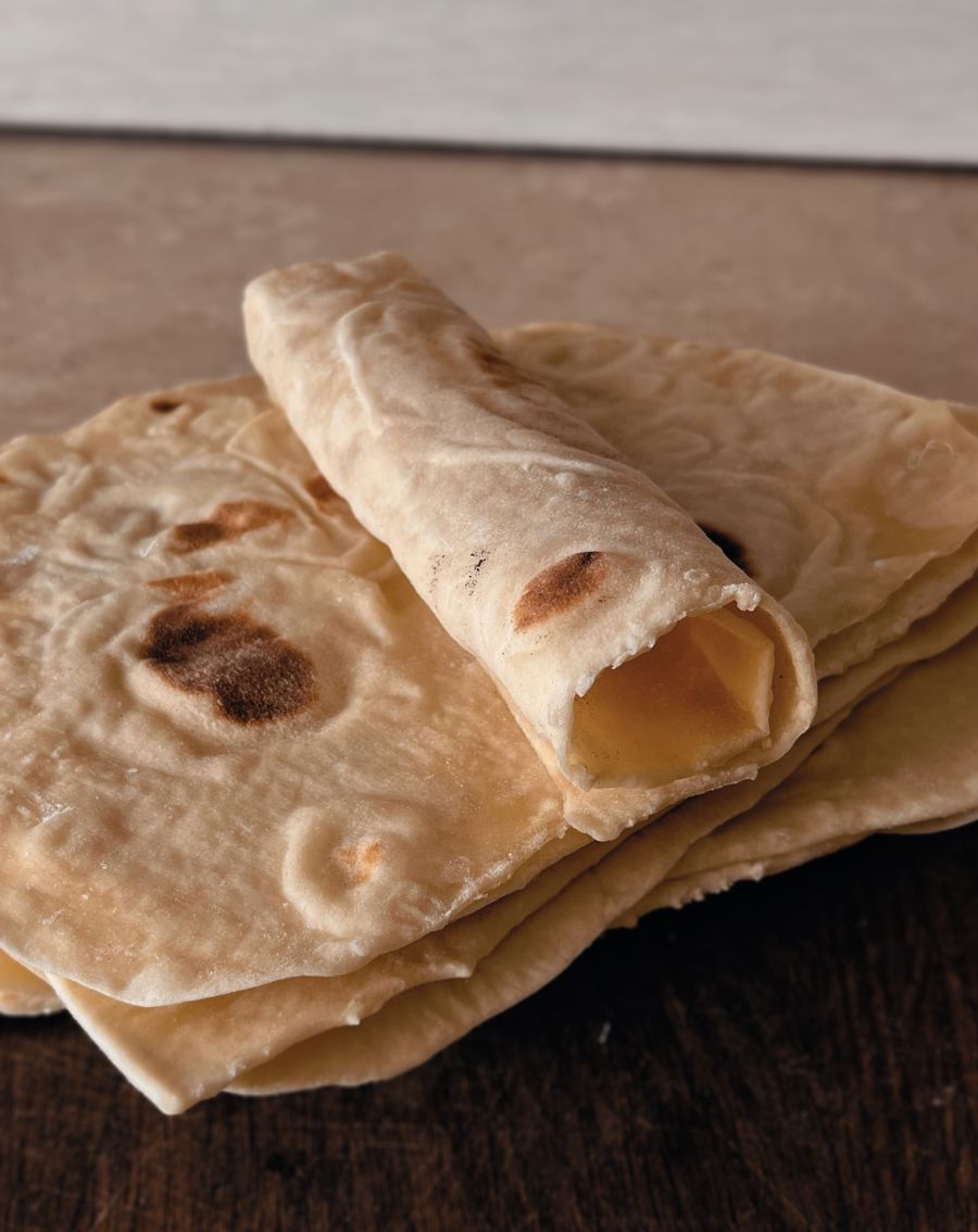 В такий лаваш можна загорнути все, що завгодно, і буде смачно!