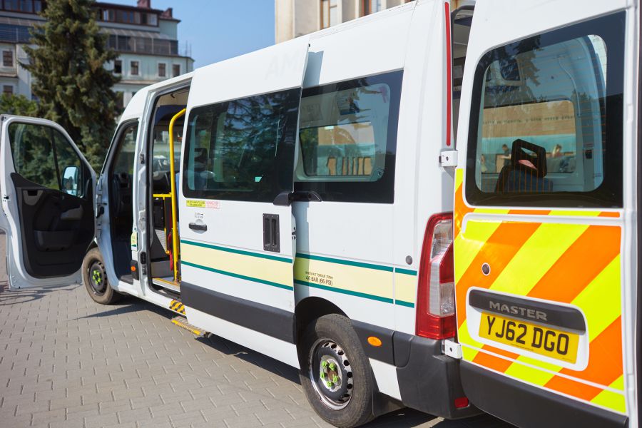 Іноземні волонтери передали вже третій автомобіль