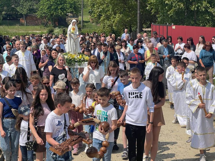 Унікальність  дійства полягає в особливій вервиці, яку несли вірні, молячись до  Господа та Пресвятої Богородиці