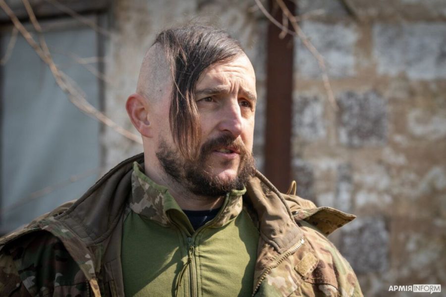 У таких, найважчих, обставинах Руслана рятує гумор. Часто, говорить чоловік, цей гумор — чорний