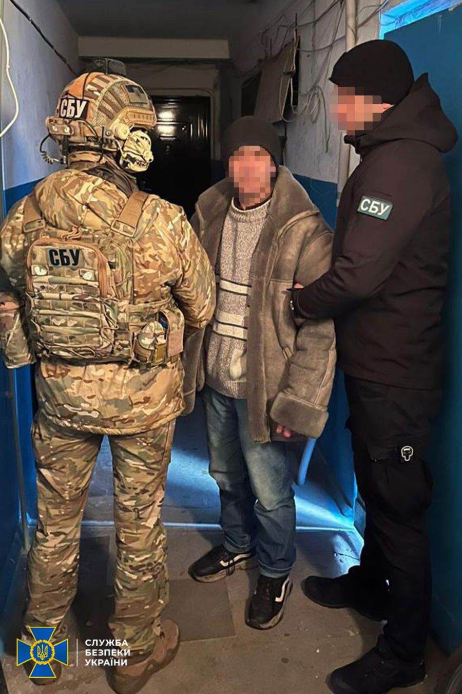 Агітатора засудили за трьома статтями.