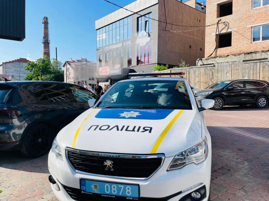 Кілер із невстановленої зброї вистрілив у 32-річного місцевого мешканця