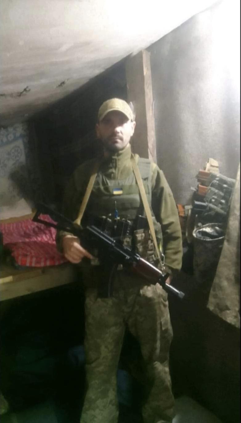 Віктор воює на «нулі», на Лиманському напрямку.