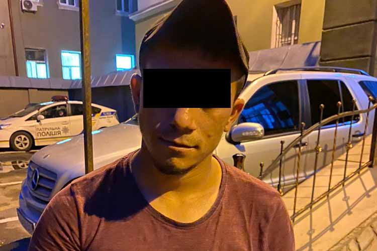 Поліцейські вже за декілька годин у Львові затримали зловмисника.