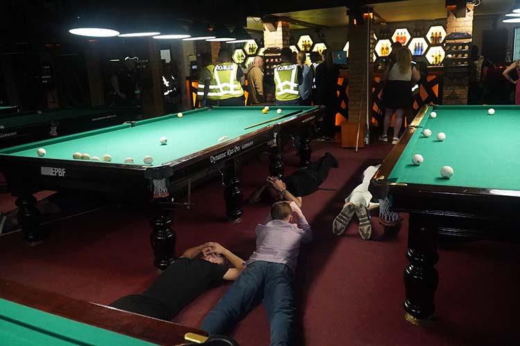 13 із чоловіків, які перебували в розважальному закладі, підпадали під мобілізацію