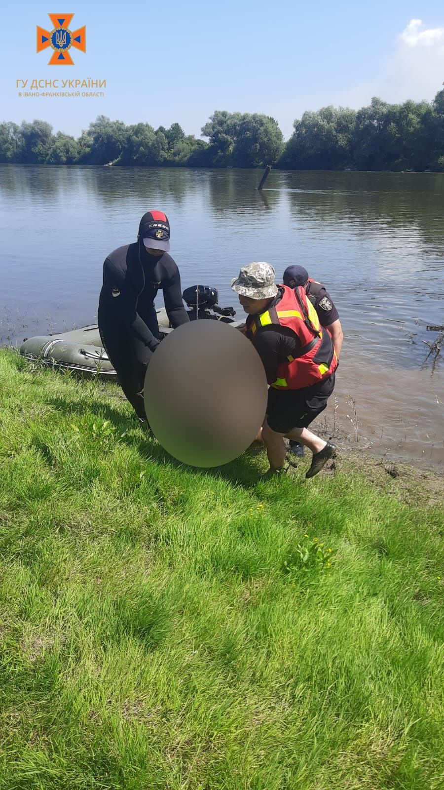 Сьогодні о 12:55 в селі Старий Мартинів виявили та підняли на поверхню тіло дитини