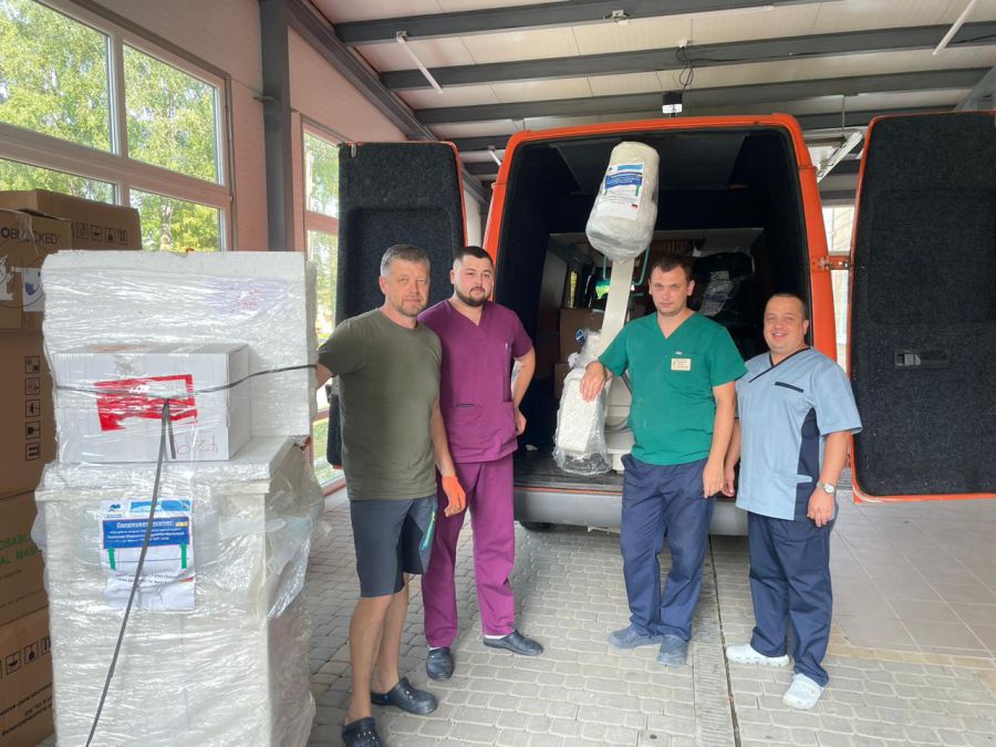 Шість сучасних маніпуляційних кушеток до Косівської ЦРЛ привезли із Регенсбурга.