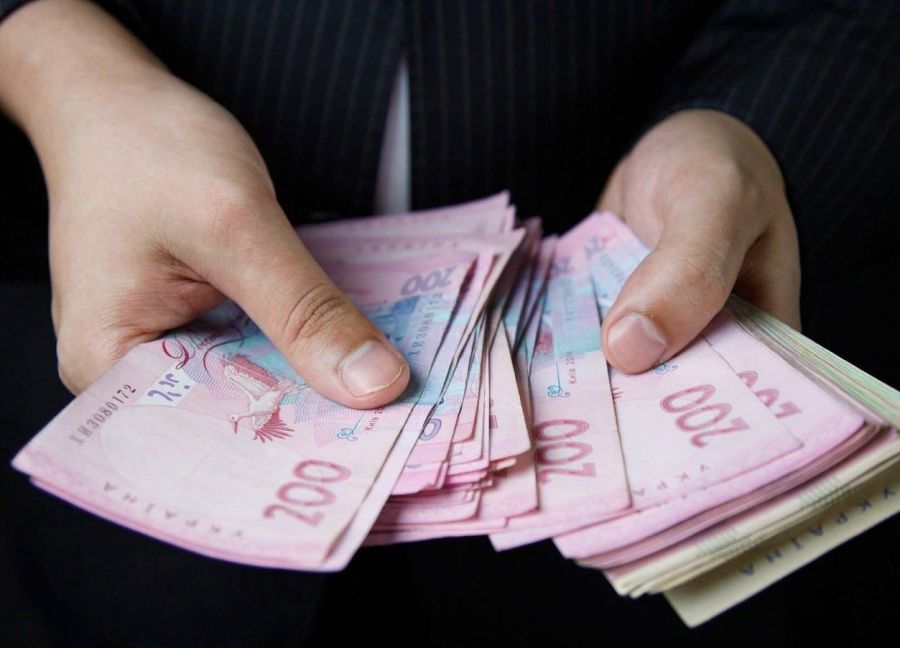 Ілюстроване фото. Освітяни не втрачали роботу та отримували зарплату з бюджету, тому не повинні були отримувати допомогу