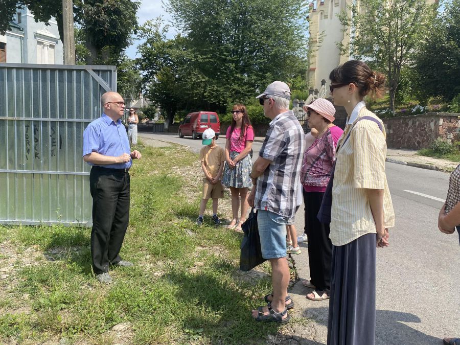Учасниками кожної екскурсії є вимушені переселенці, які знайшли прихисток у Калуші. Фото: Ірина Борачок