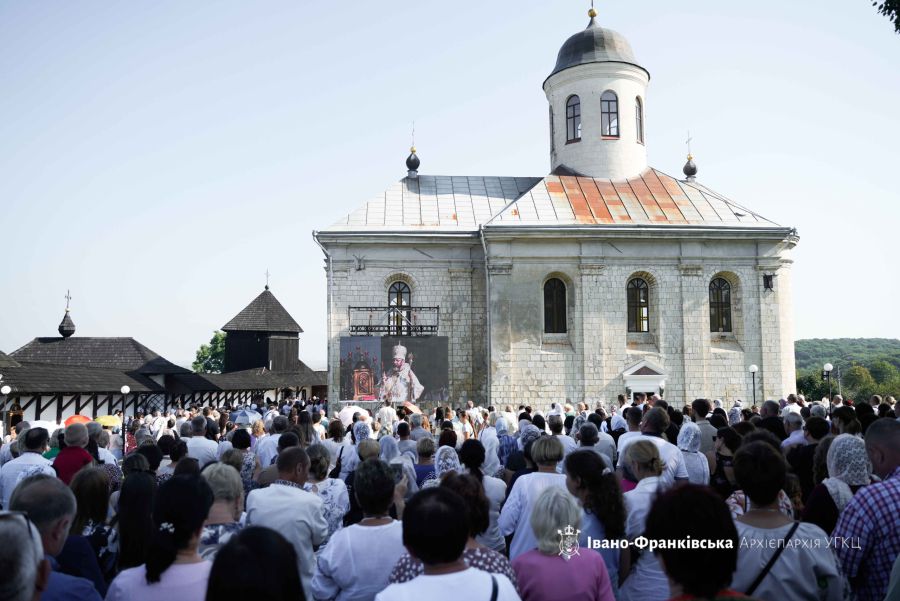 Осердям княжого Галича є храм Успіння Пресвятої Богородиці, збудований на фундаментах древньої катедри митрополитів