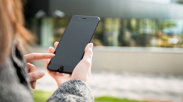 Ілюстративне фото. Дівчина відправила гроші знайомій, яка у месенджері просила про допомогу.