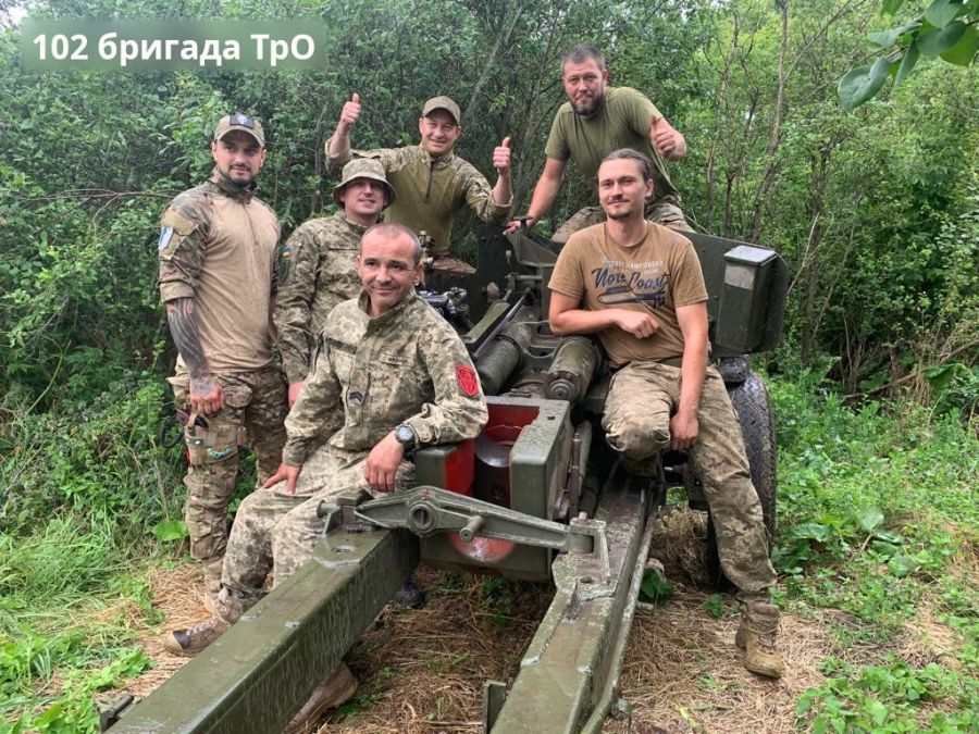 Командир за стислий термін зміг навчити бійців стріляти з гармати.