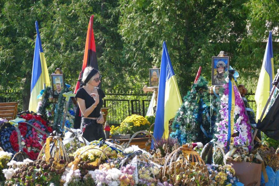 Алею Героїв планують розширити на 1200 кв. метрів. Фото: міська рада