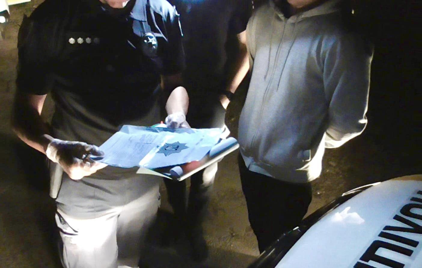 За надання неправомірної вигоди службовій особі передбачене покарання від двох до чотирьох років позбавлення волі