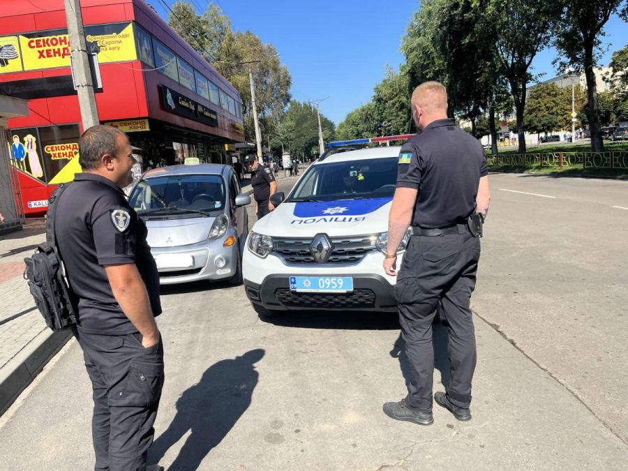 Інспектори відділу муніципальної інспекції разом з поліцейським офіцером громади провели спільний рейд