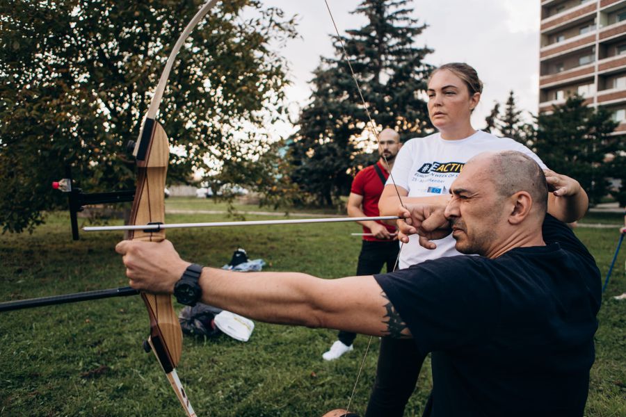 Військові радіють можливості перемикнутися від болю