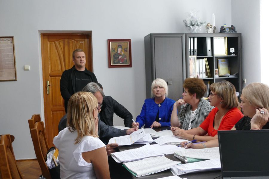 По усіх питаннях було ухвалено відповідне рішення.