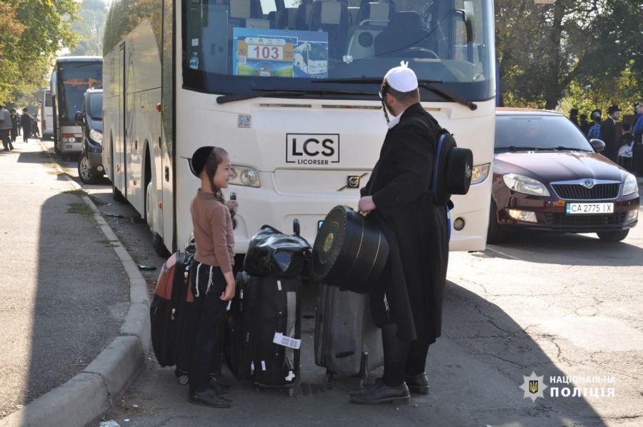 Умань щороку приймає хасидів. Фото: поліція Черкащини