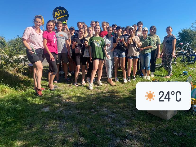 Мешканці села долучився до доброї справи