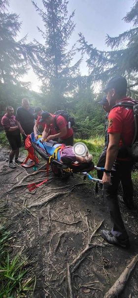Жінку направили до медичного закладу.