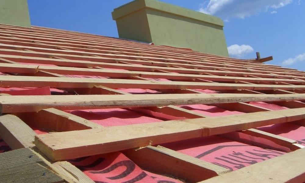 Ілюстроване фото. Покрівлі мають відремонтувати до кінця цього року