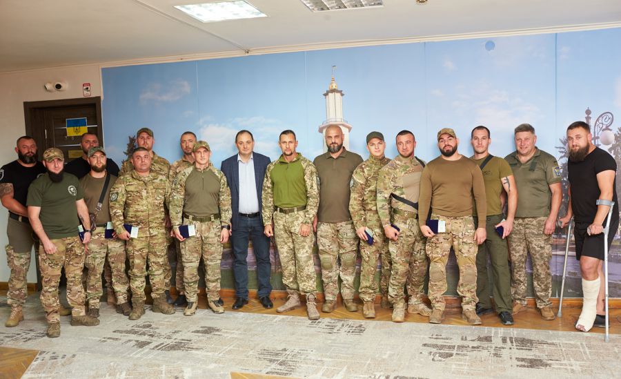 Також бійців було нагороджено відзнаками Президента України.