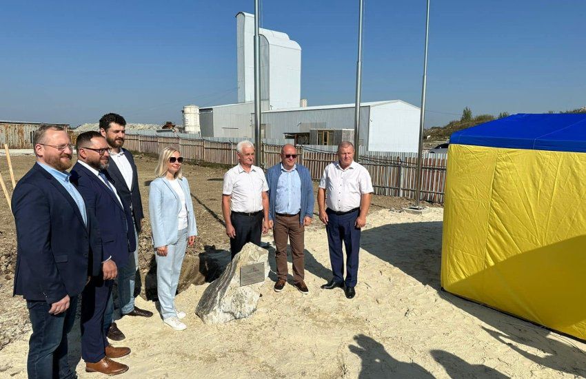 На заплановану потужність компанія має намір вийти до кінця 2024 року.