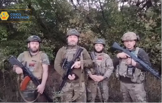 Калуські захисники просять підтримати збір. Фото: скрін із відеозвернення бійців