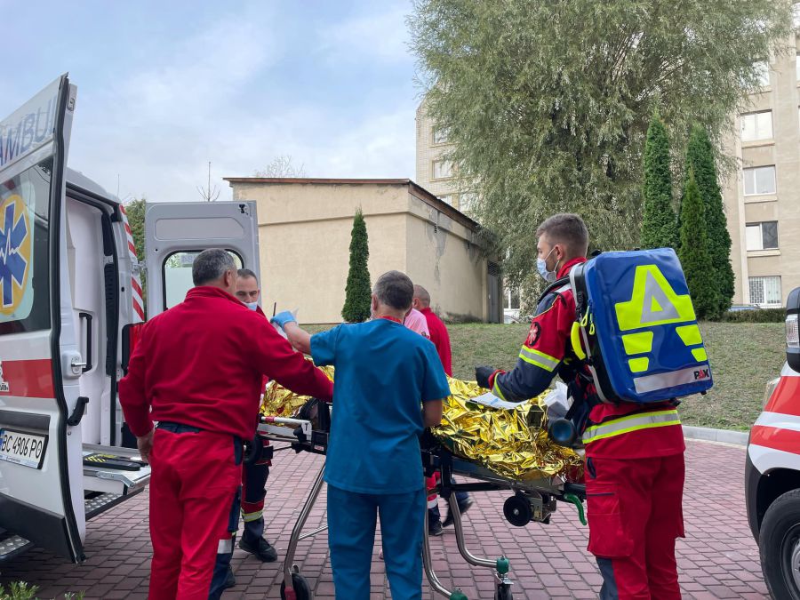 У 8-річного та 11-річного хлопчиків — близько 80% опіків тіла