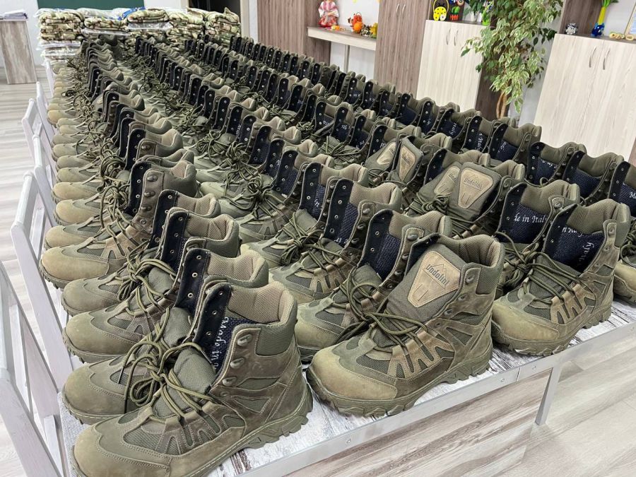 Для військових також закупили теплий одяг