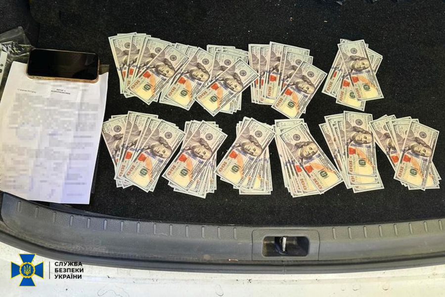 На Закарпатті завідувач кафедри продавав ухилянтам студентські квитки.