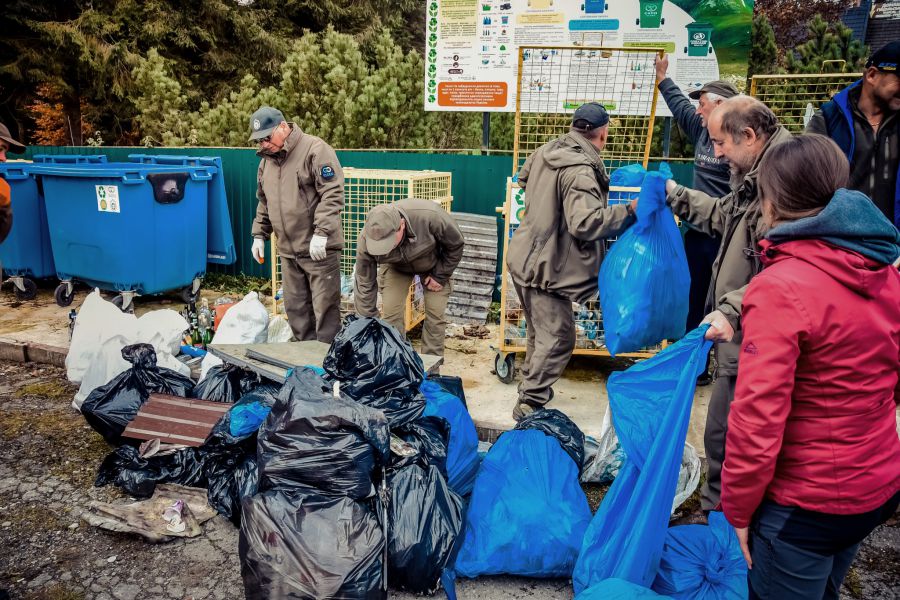 В акції взяло участь 40 учасників.