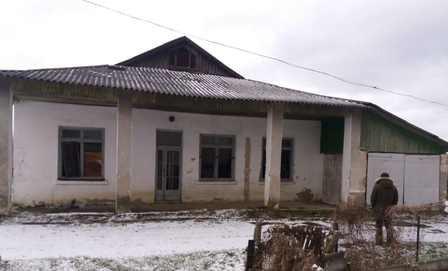 Будівля непридатна для нормальної експлуатації та потребує ремонту. Фото: investkalush.if.ua