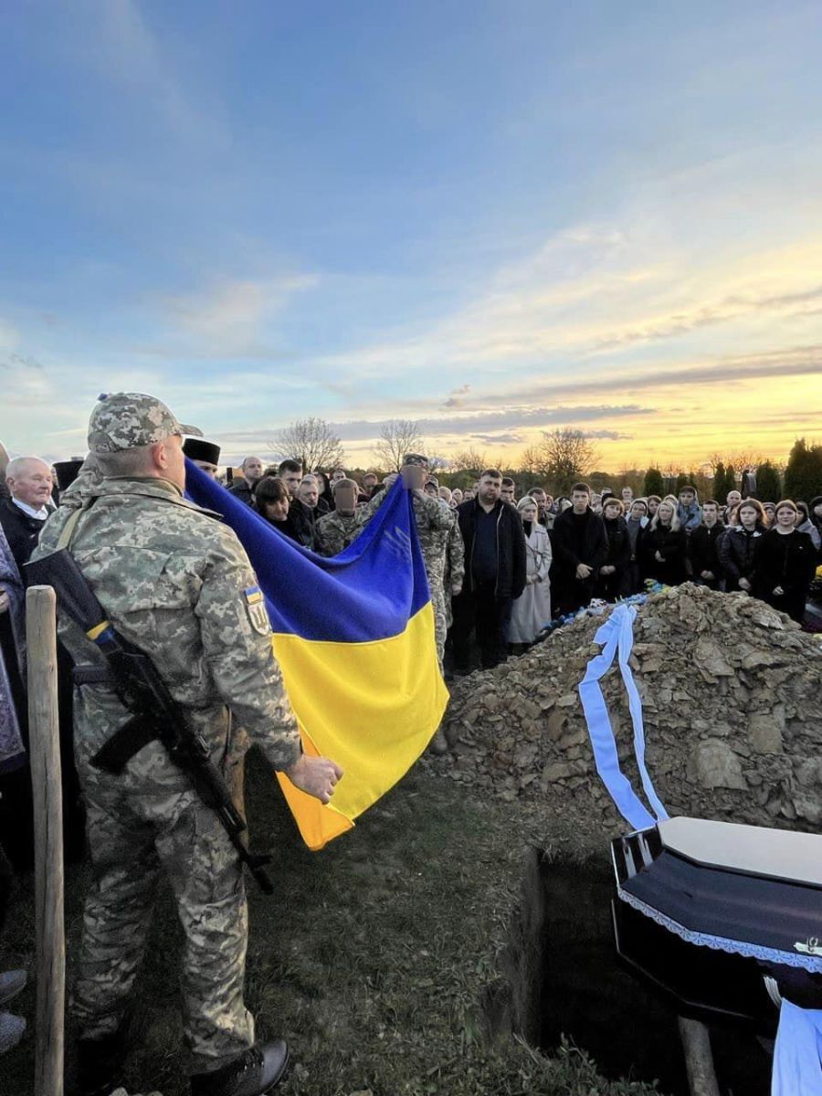 Свій останній спочинок Воїн знайшов у Довпотові. Фото: Войнилівська громада